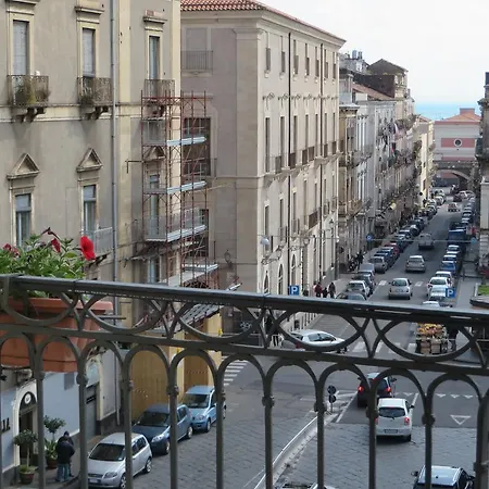 לינה וארוחת בוקר Al Teatro Massimo קטאניה
