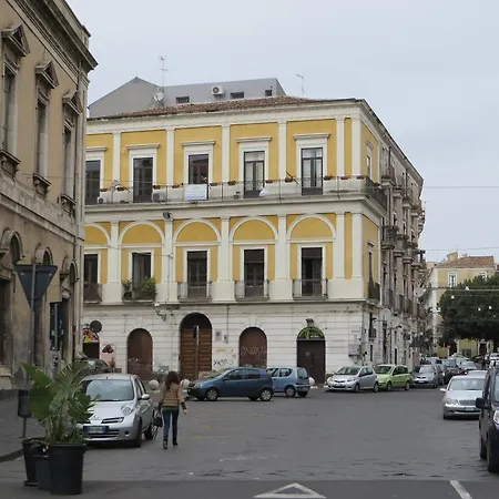 Al Teatro Massimo 2* קטאניה