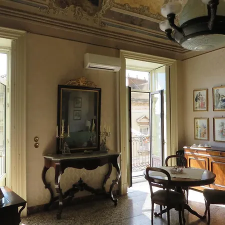 לינה וארוחת בוקר Al Teatro Massimo קטאניה